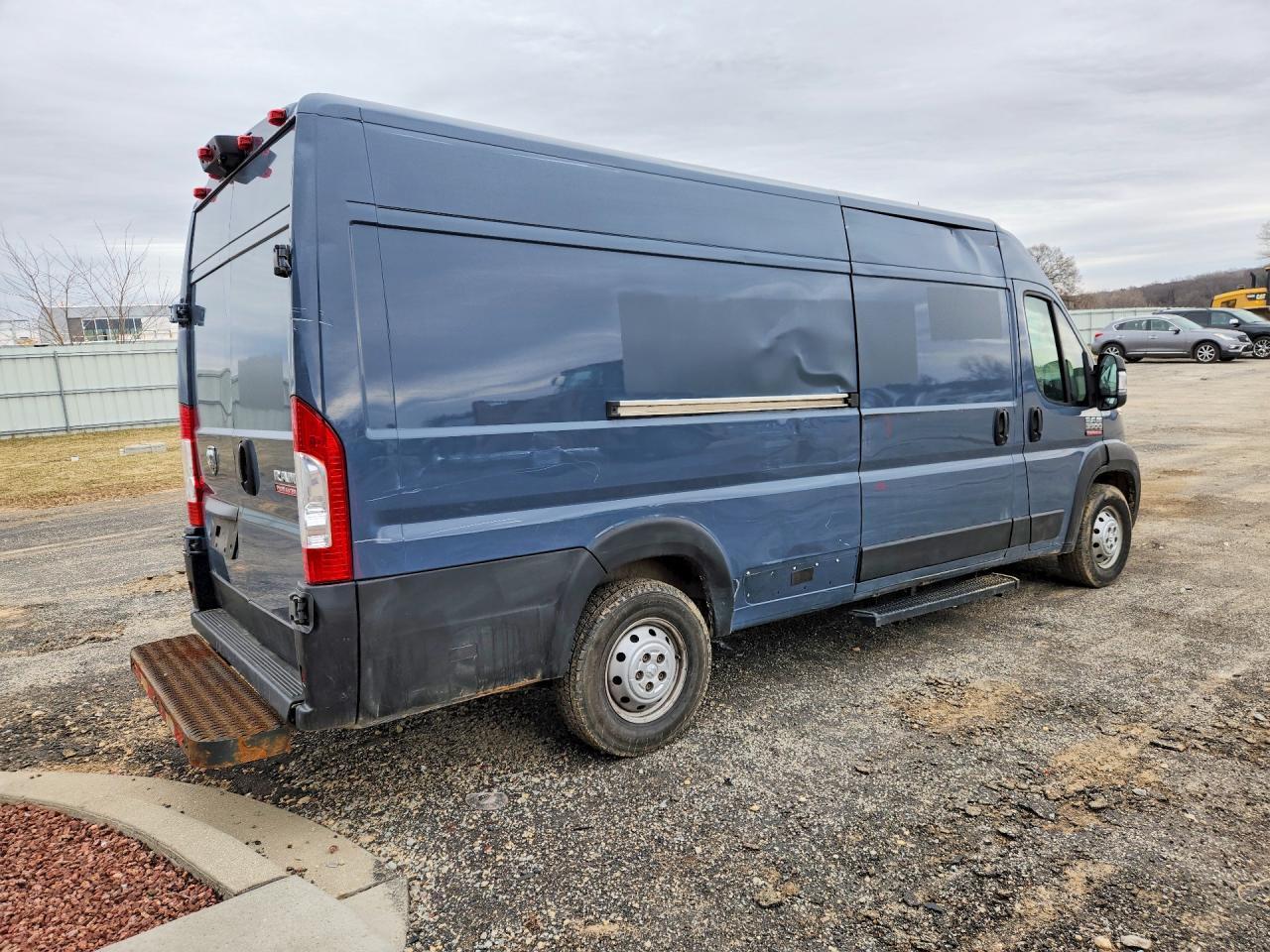 2020 Ram Promaster 3500 Delivery Van - Фото 3
