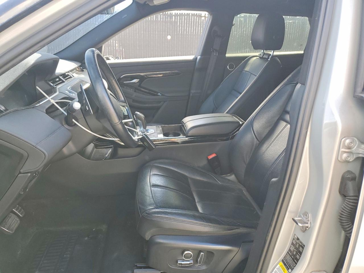 2022 Land Rover Range Rover Evoque R-Dynamic Se - Image 7