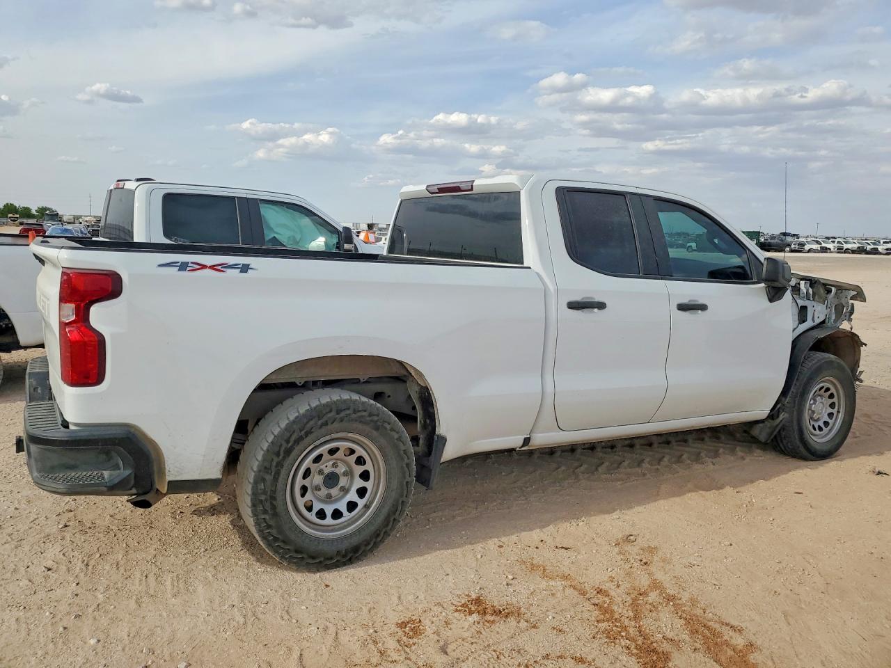 2020 Chevrolet Silverado K1500 - Image 3