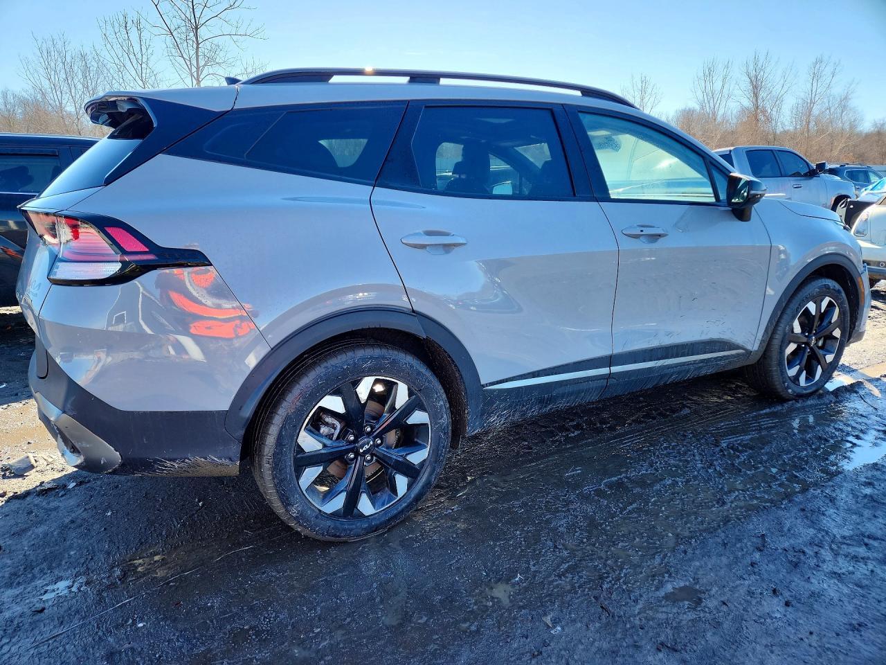 2024 Kia Sportage X-Line - Image 3