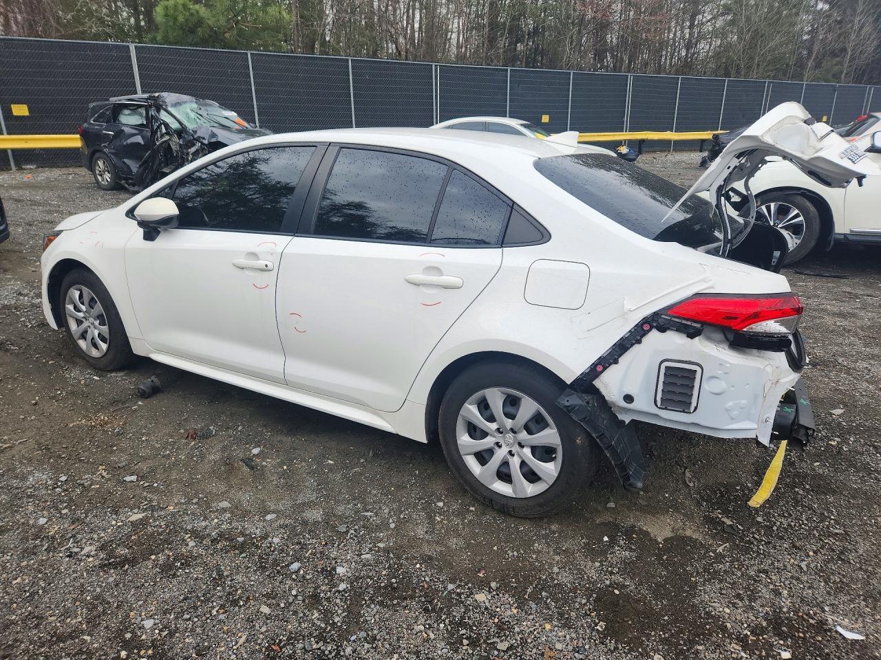 2022 Toyota Corolla Le - Фото 2