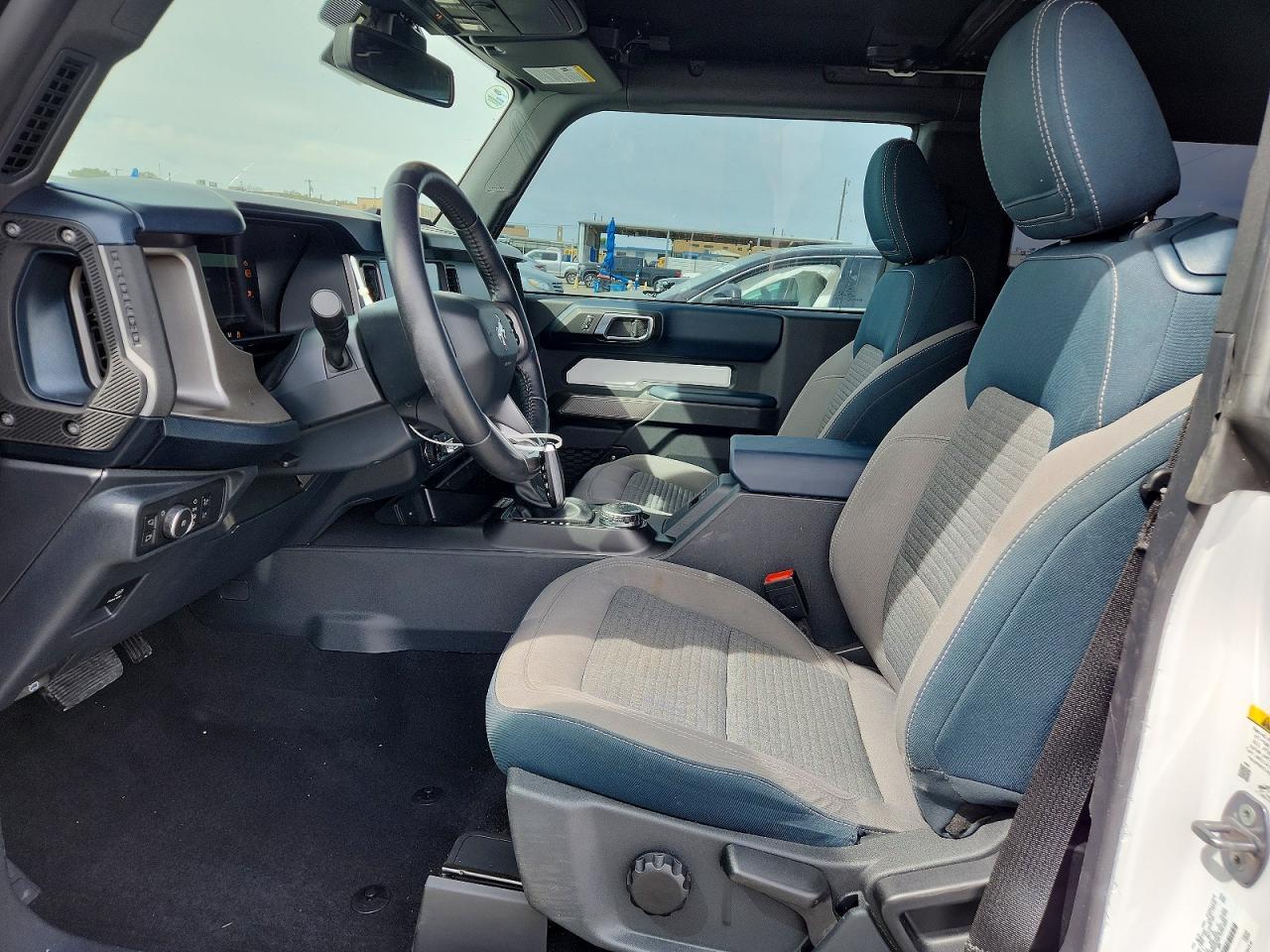 2022 Ford Bronco Base - Image 7