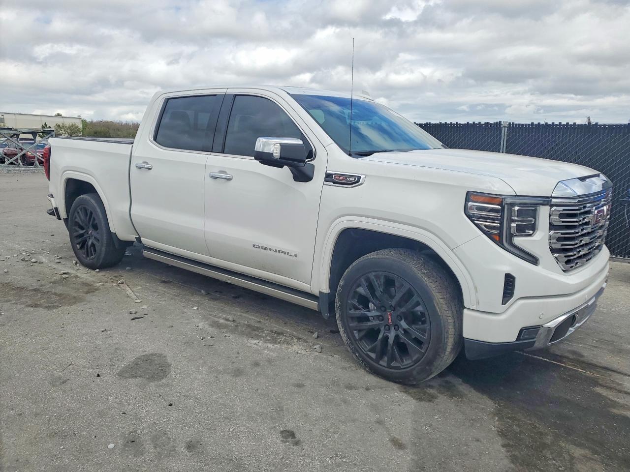 2022 GMC Sierra K1500 Denali - Фото 4