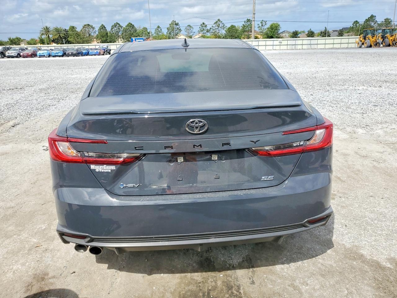 2025 Toyota Camry Se - Фото 6