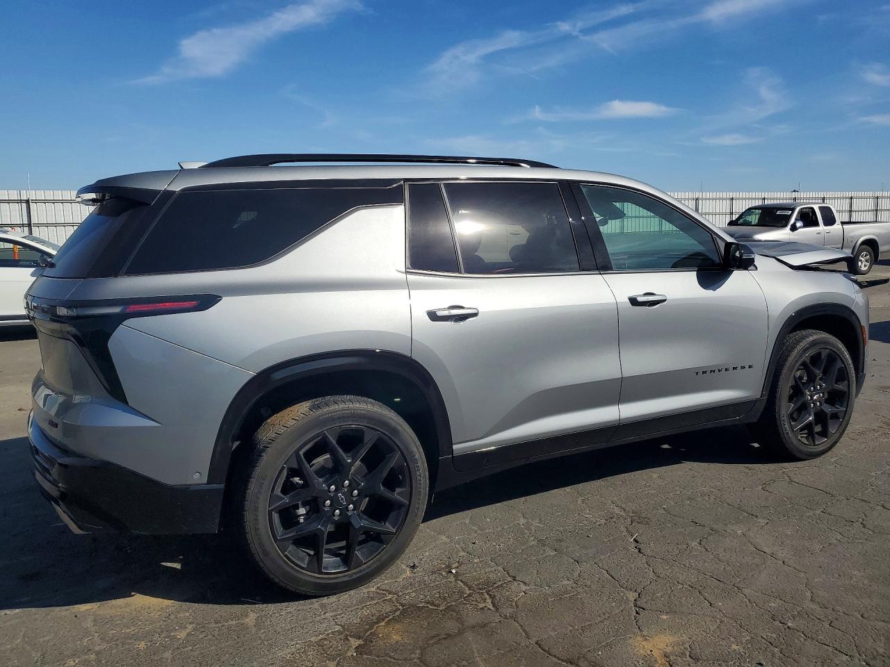 2024 Chevrolet Traverse Rs - Фото 3