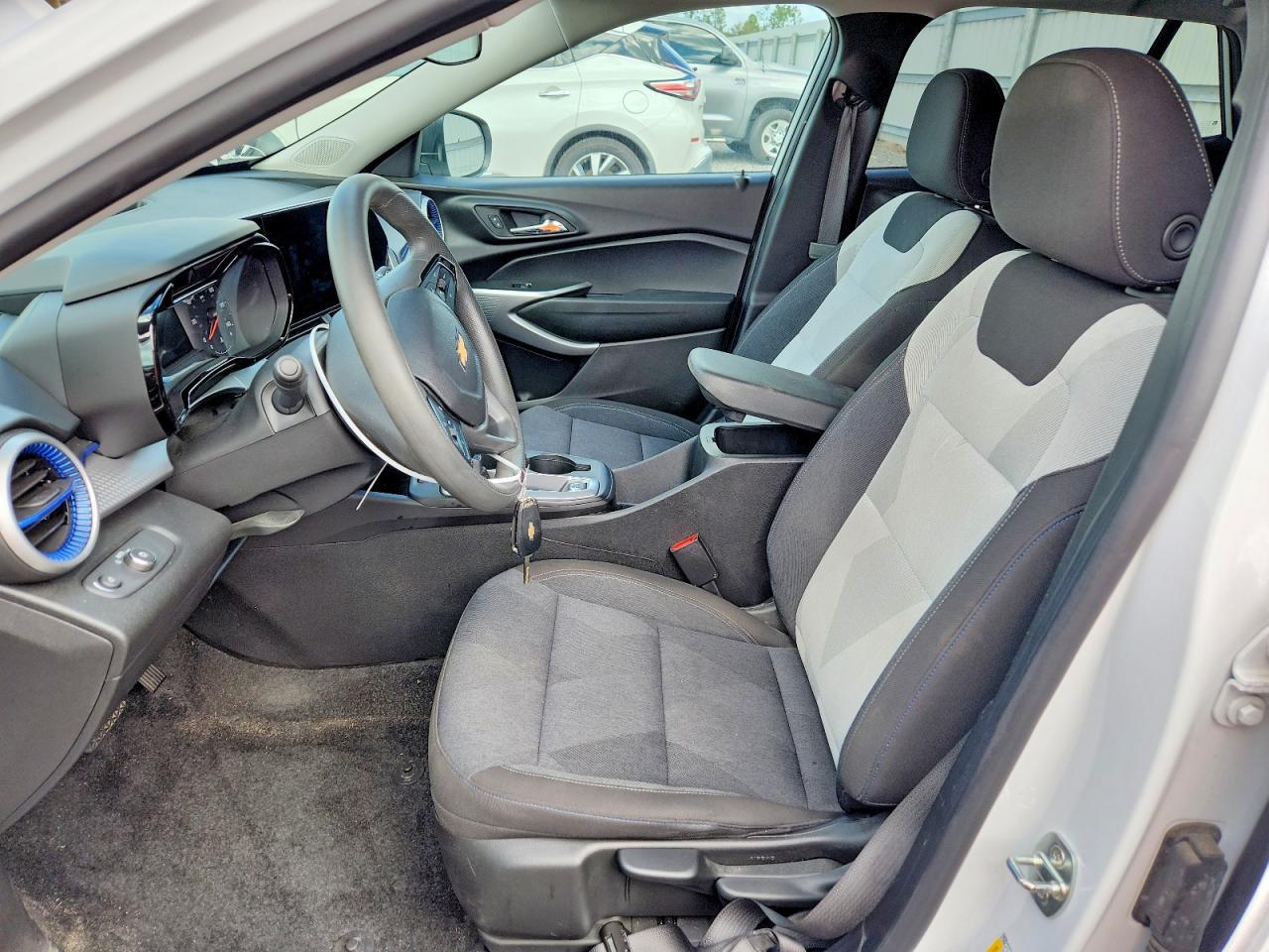 2024 Chevrolet Trax Ls - Фото 7