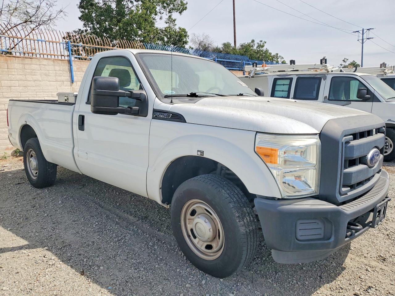 2013 Ford F250 Super Duty - Фото 4