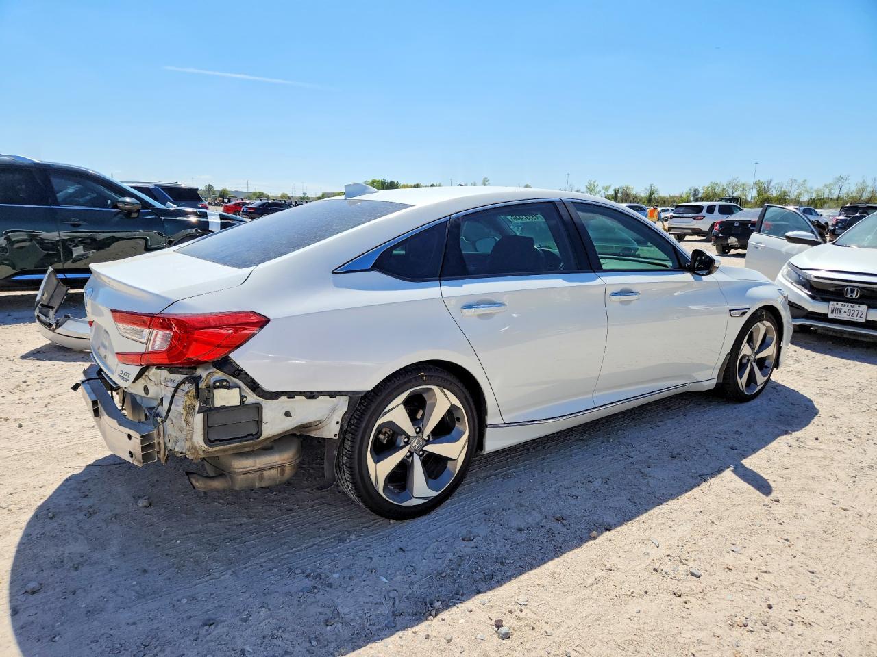 2020 Honda Accord Touring - Фото 3