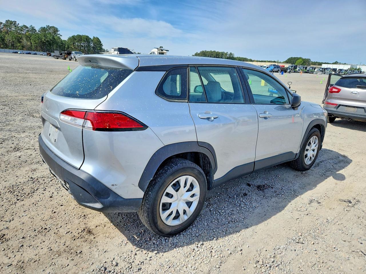 2024 Toyota Corolla Cross L - Фото 3