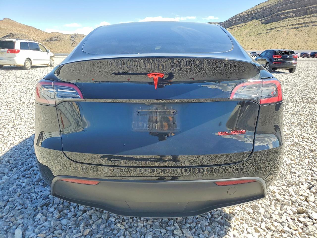 2023 Tesla Model Y - Фото 6