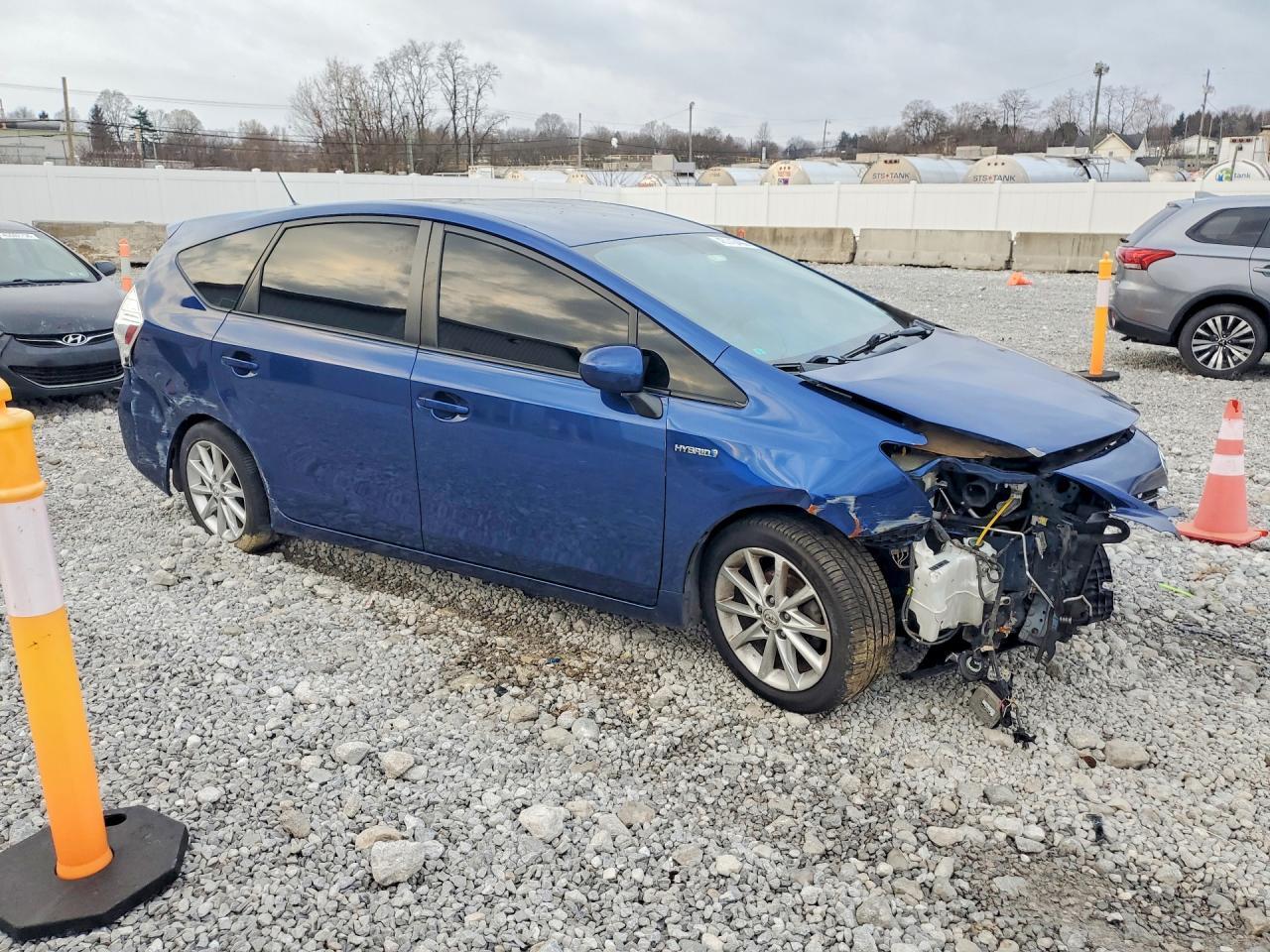 2012 Toyota Prius V Five - Фото 4