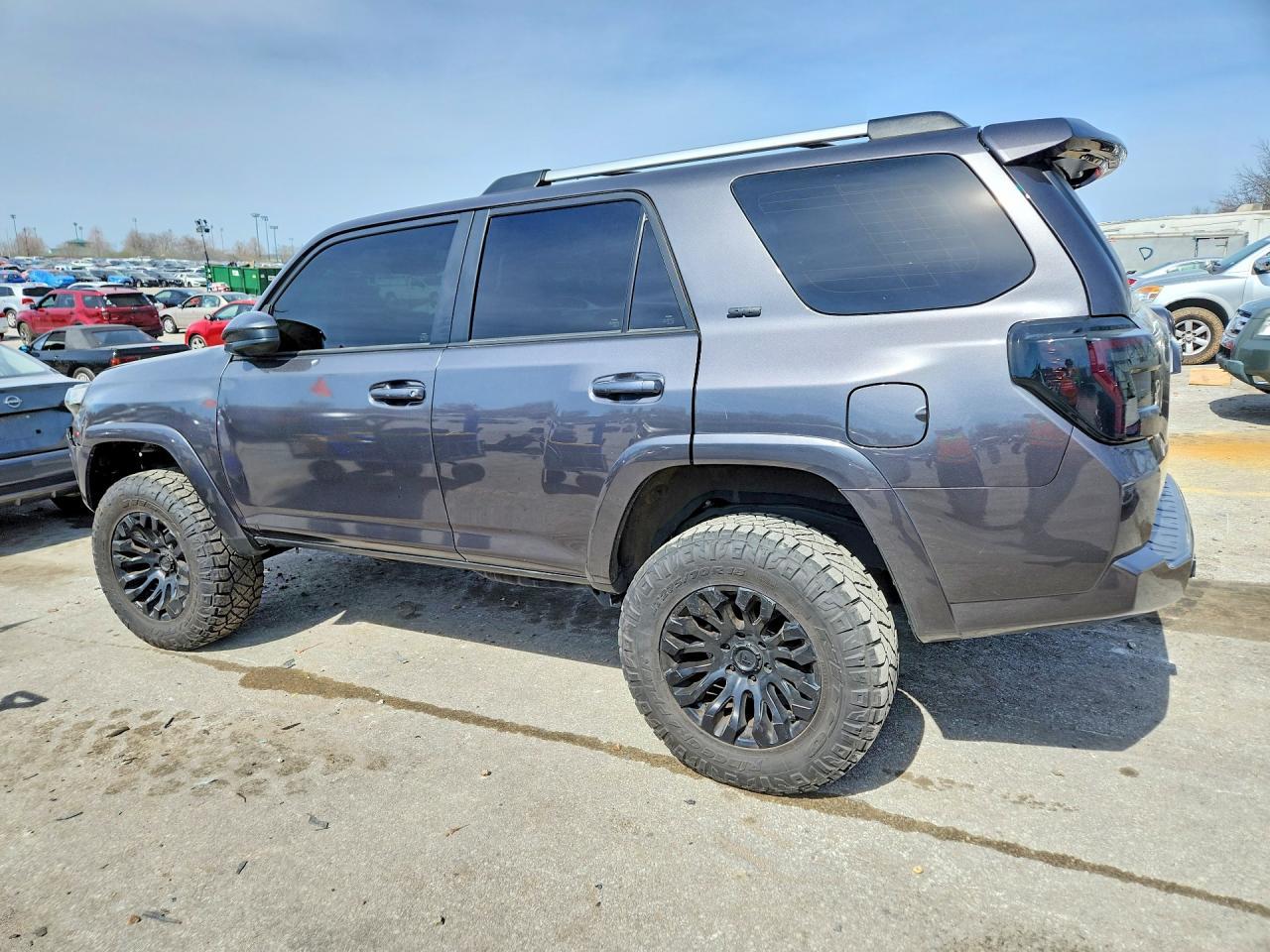 2023 Toyota 4Runner Sr5 - Фото 2