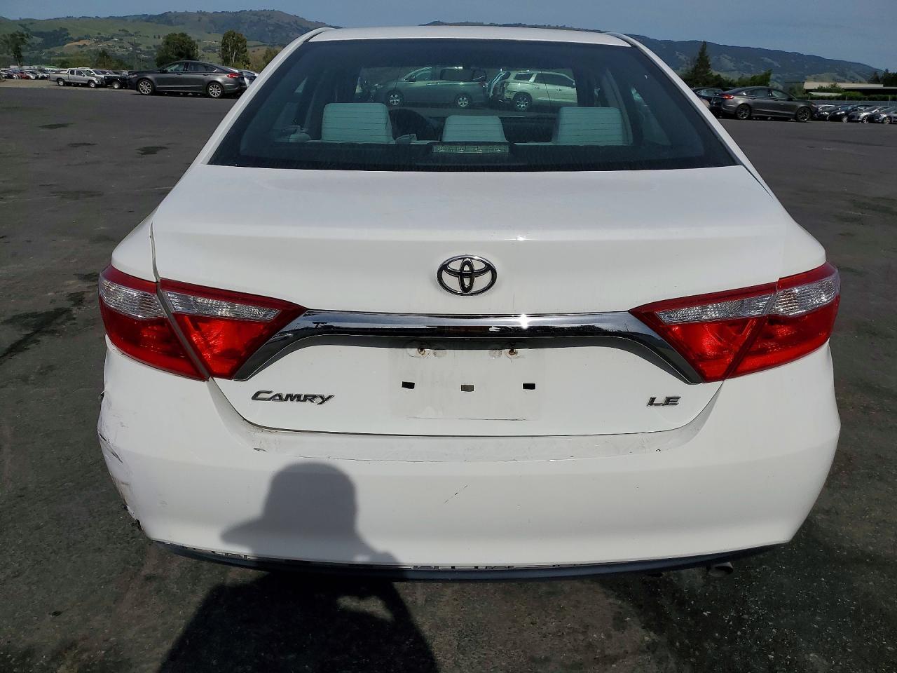 2016 Toyota Camry Le - Фото 6