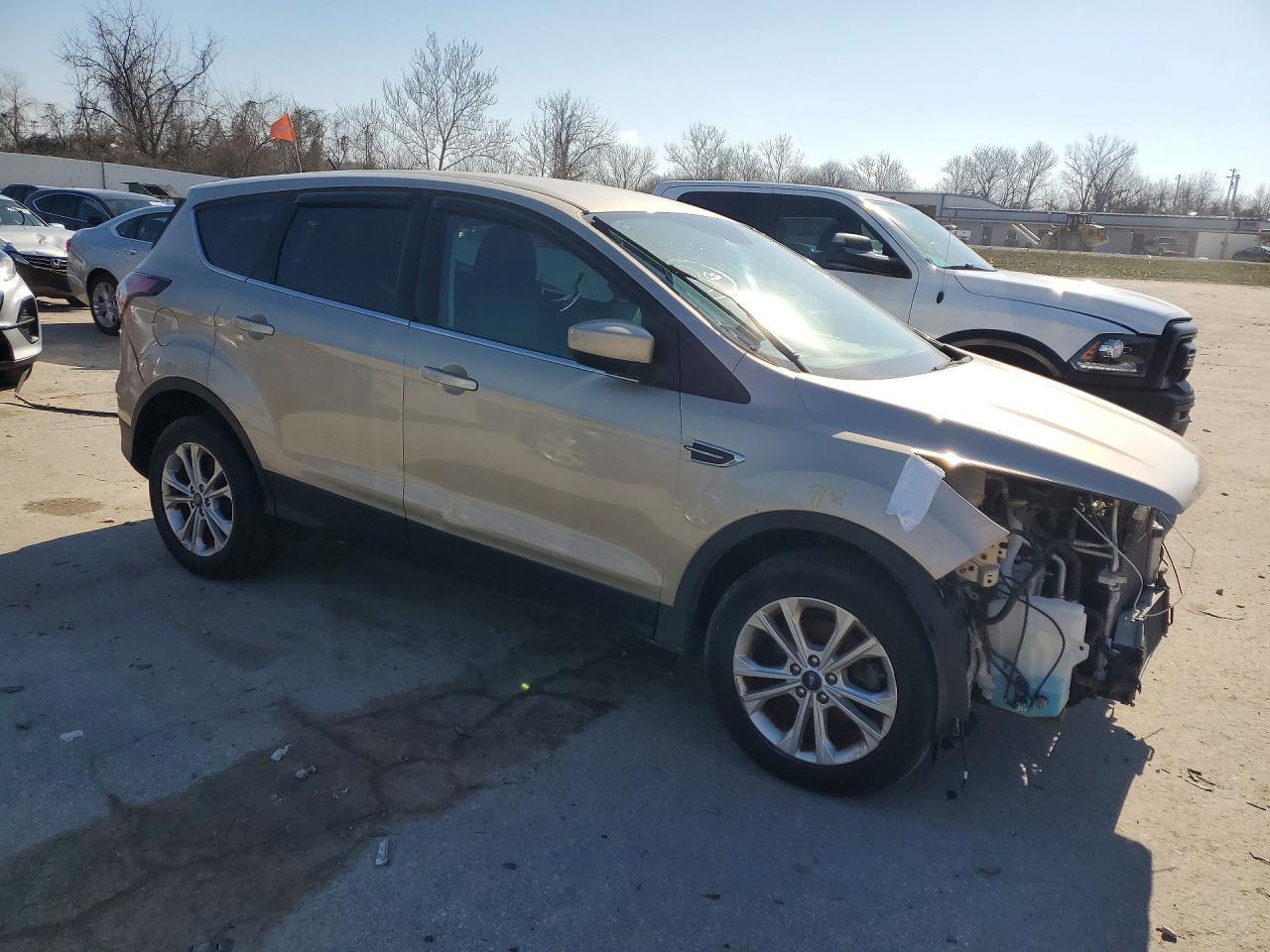 2017 Ford Escape Se - Фото 7
