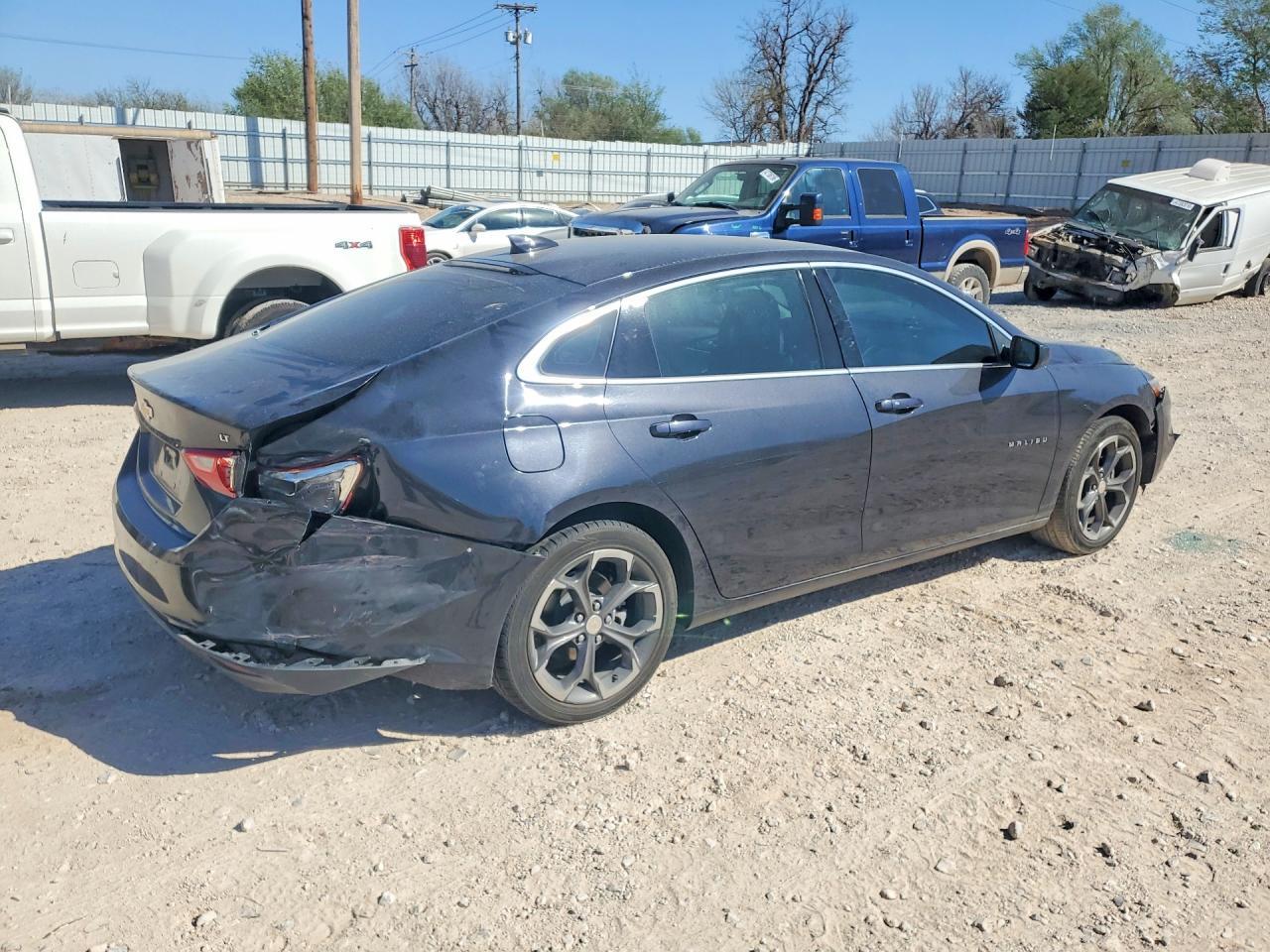 2023 Chevrolet Malibu Lt - Image 3