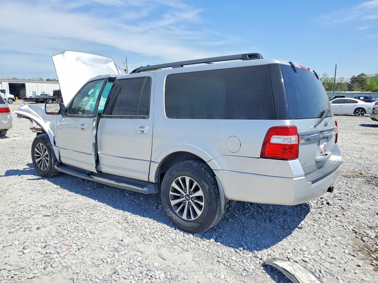 2015 Ford Expedition El Xlt - Image 2
