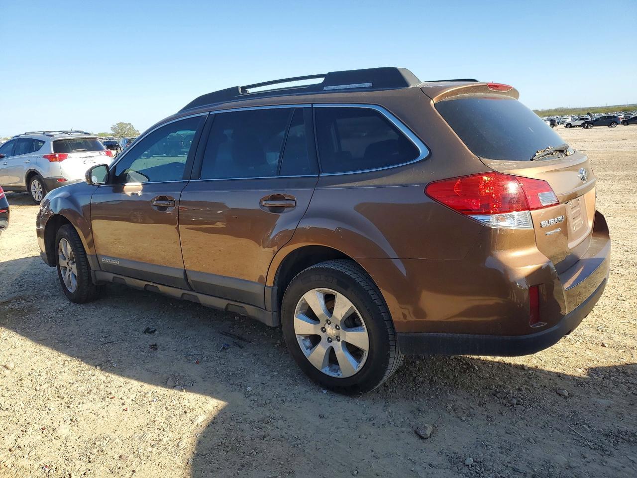 2011 Subaru Outback 2.5I Premium - Фото 2