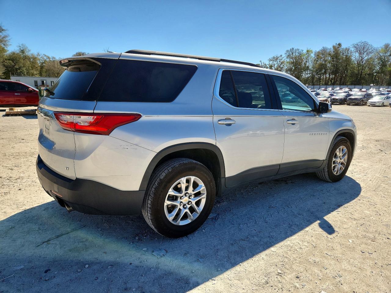 2020 Chevrolet Traverse Lt - Фото 3