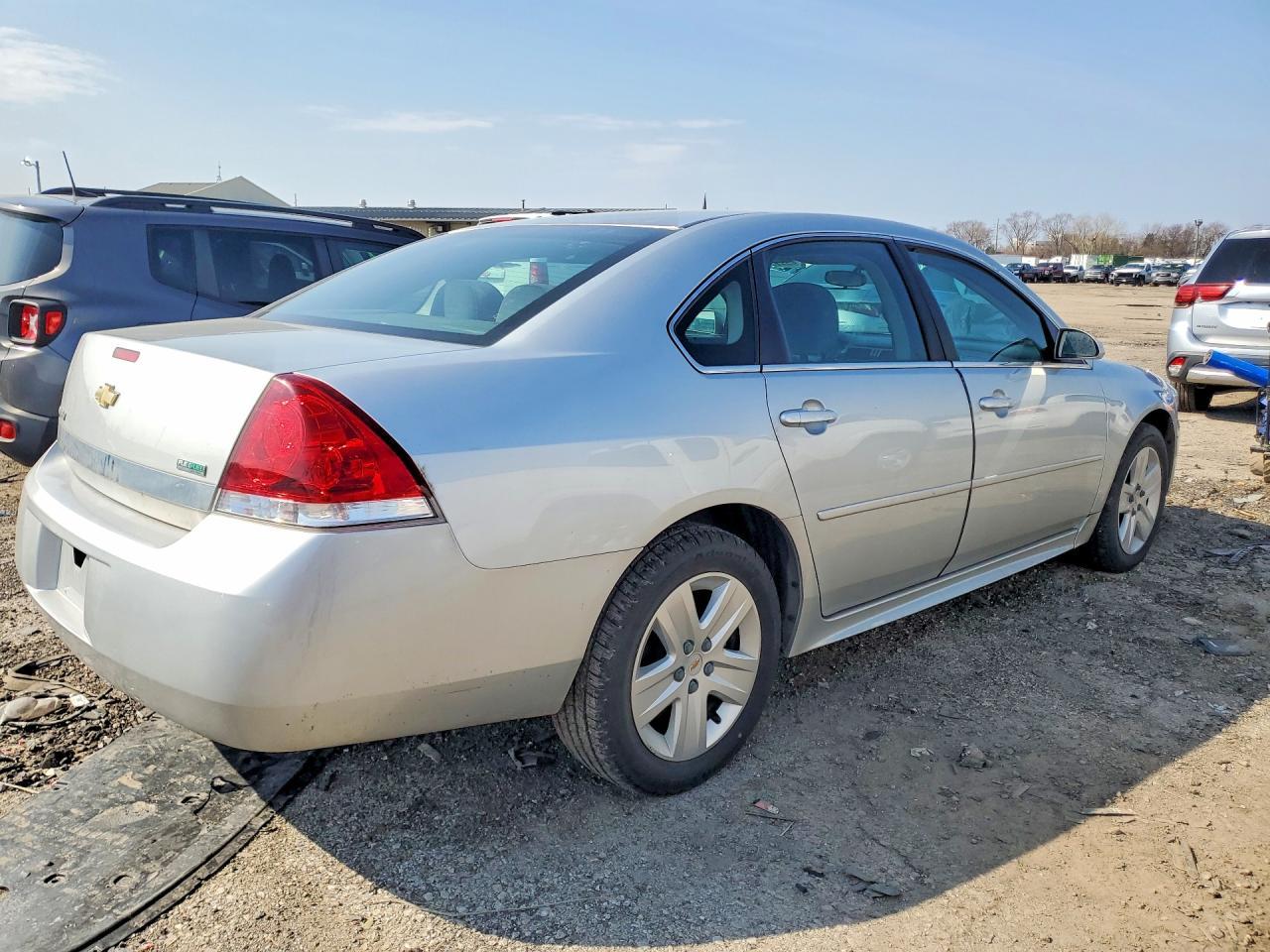 2011 Chevrolet Impala Ls - Фото 3