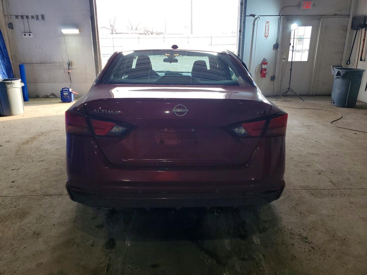 2024 Nissan Altima 2.5 Sv - Image 6