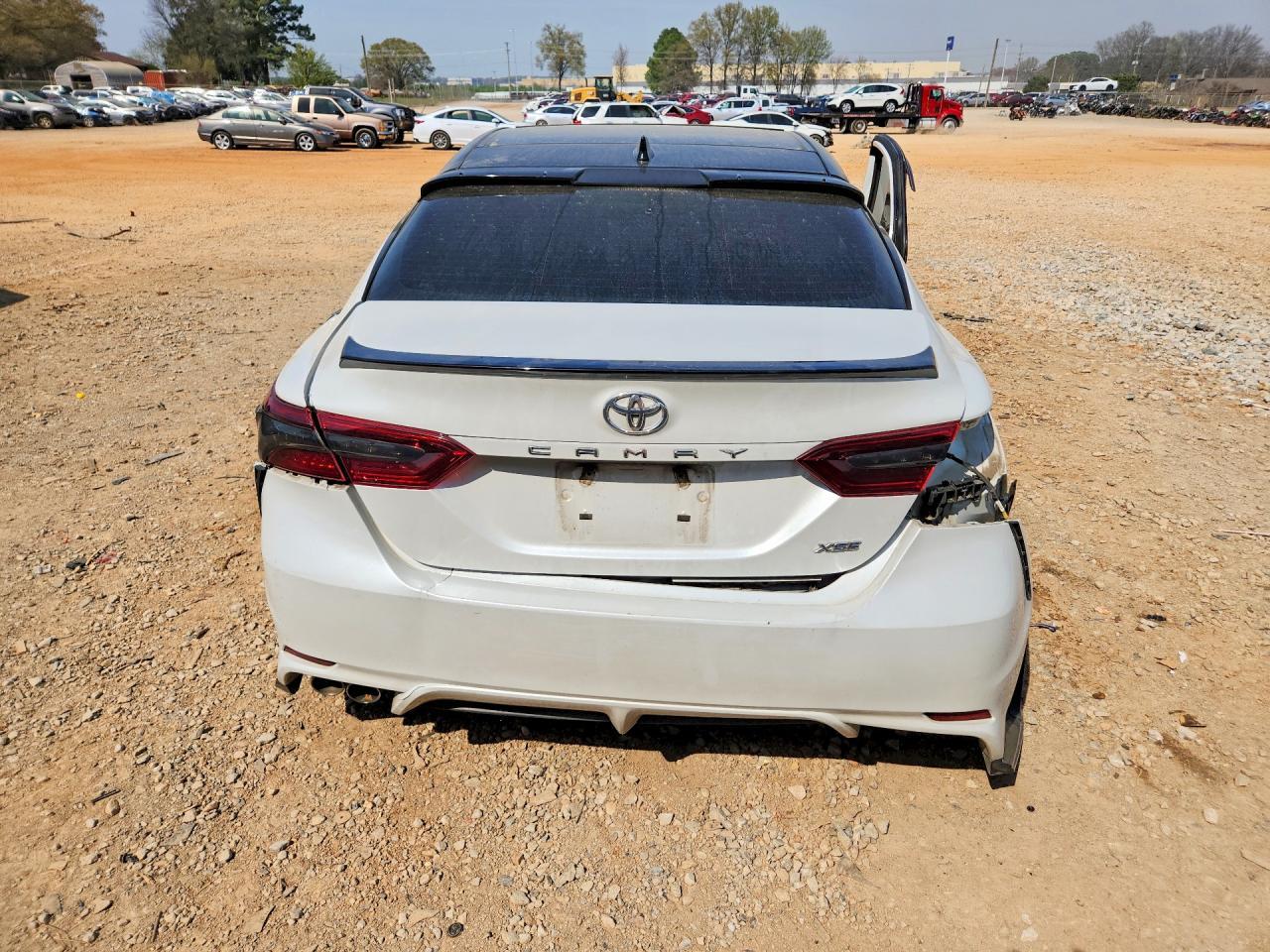 2022 Toyota Camry Xse - Фото 6