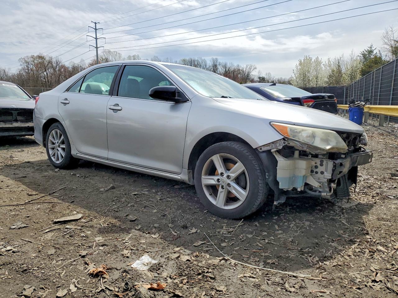 2012 Toyota Camry - Image 4