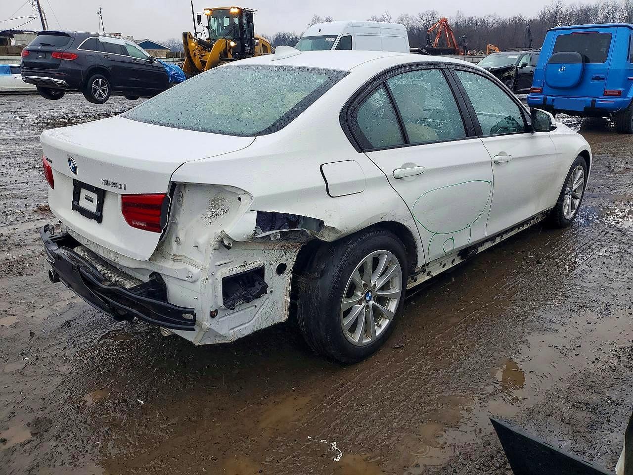 2018 BMW 320 Xi - Фото 3