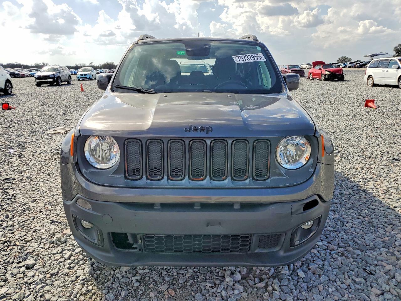 2018 Jeep Renegade Latitude - Image 5