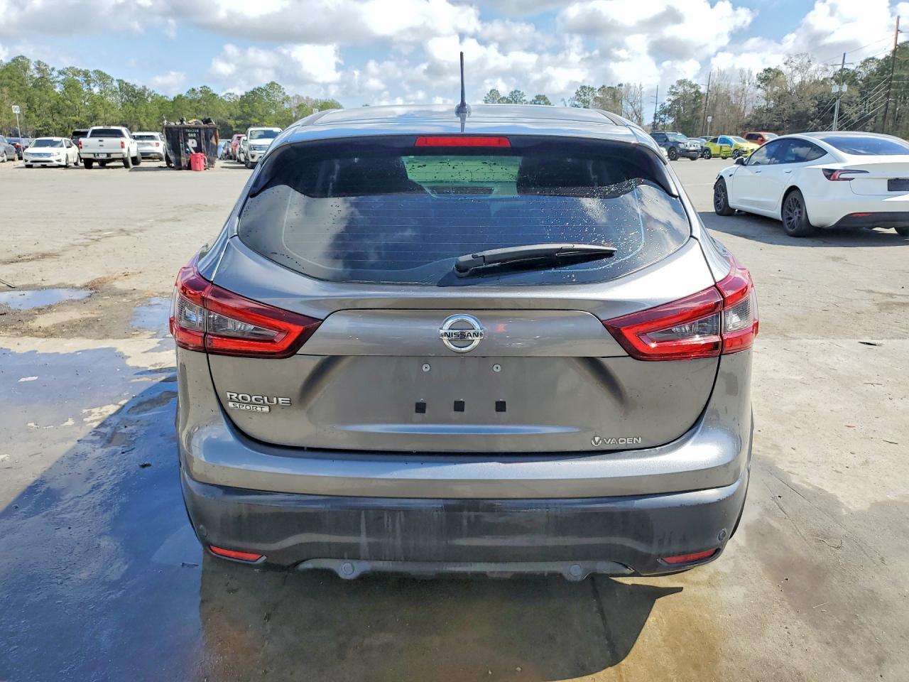2022 Nissan Rogue Sport S - Фото 6