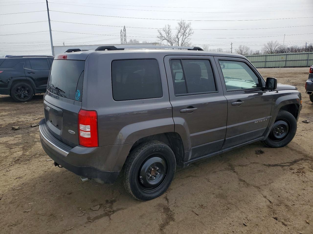 2016 Jeep Patriot Latitude - Image 3