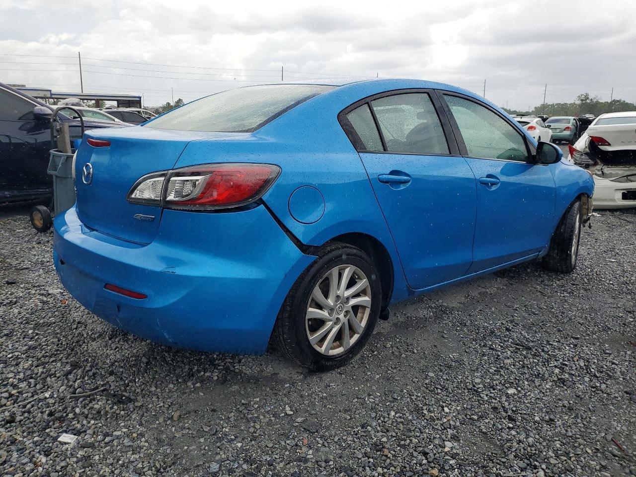 2012 Mazda 3 I - Image 3