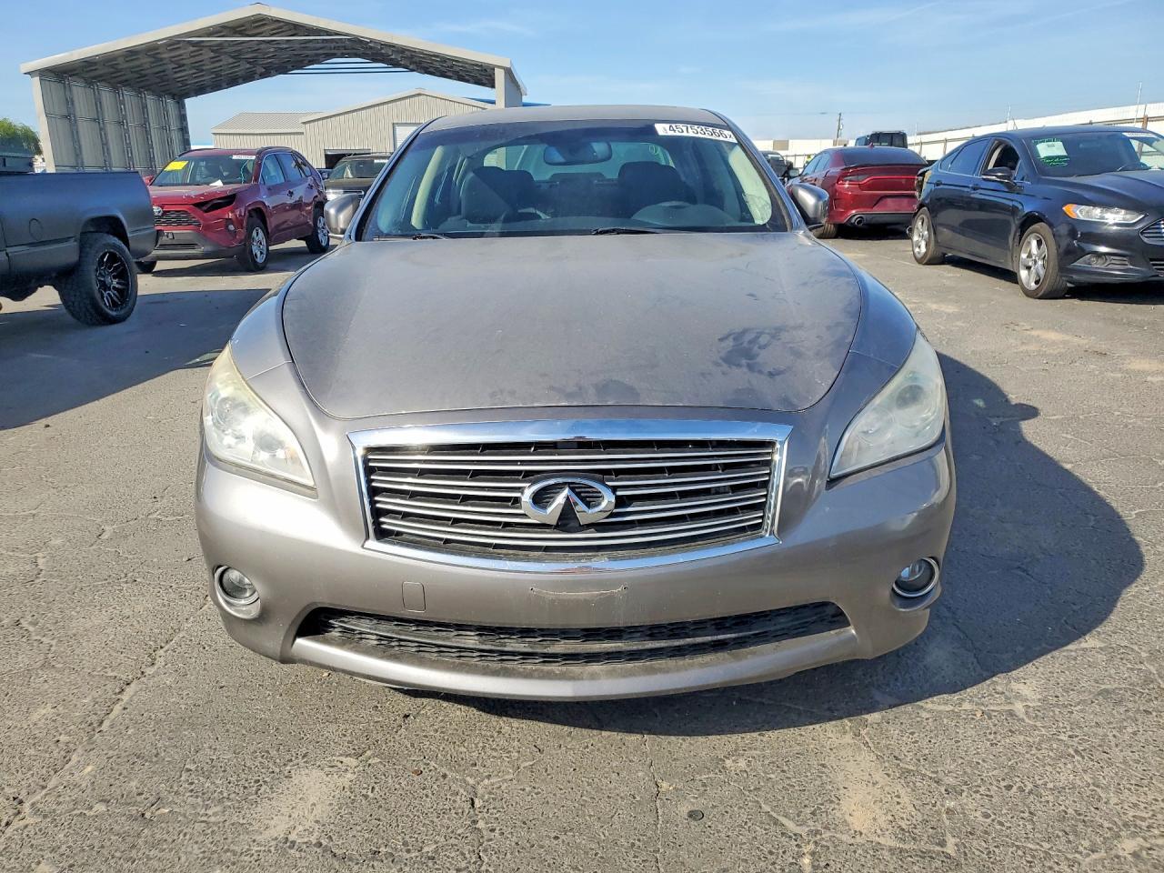 2014 Infiniti Q70 3.7 - Image 5