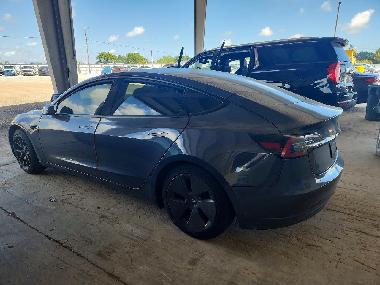 2023 Tesla Model 3 - Image 2