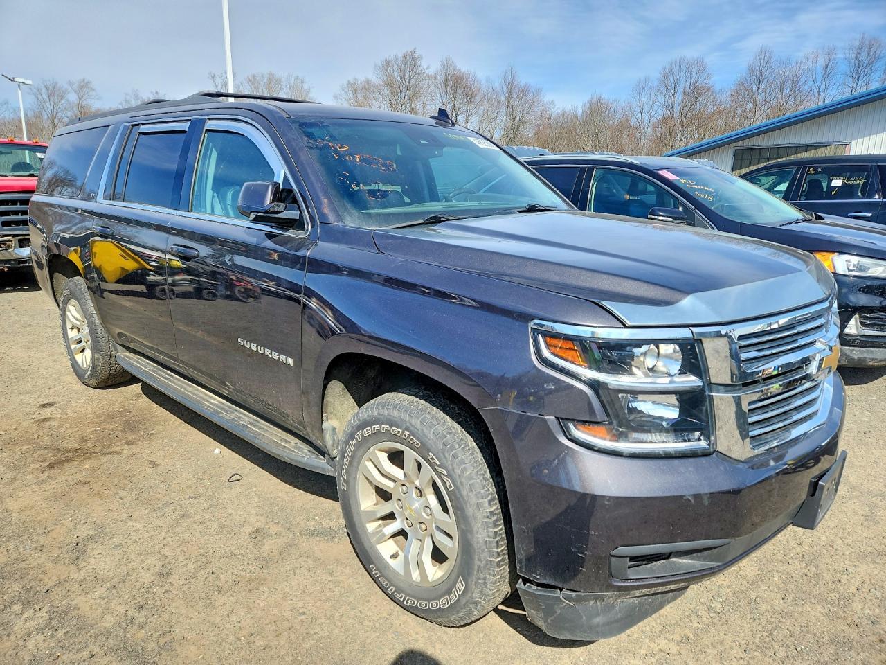 2017 Chevrolet Suburban K1500 Lt - Image 4
