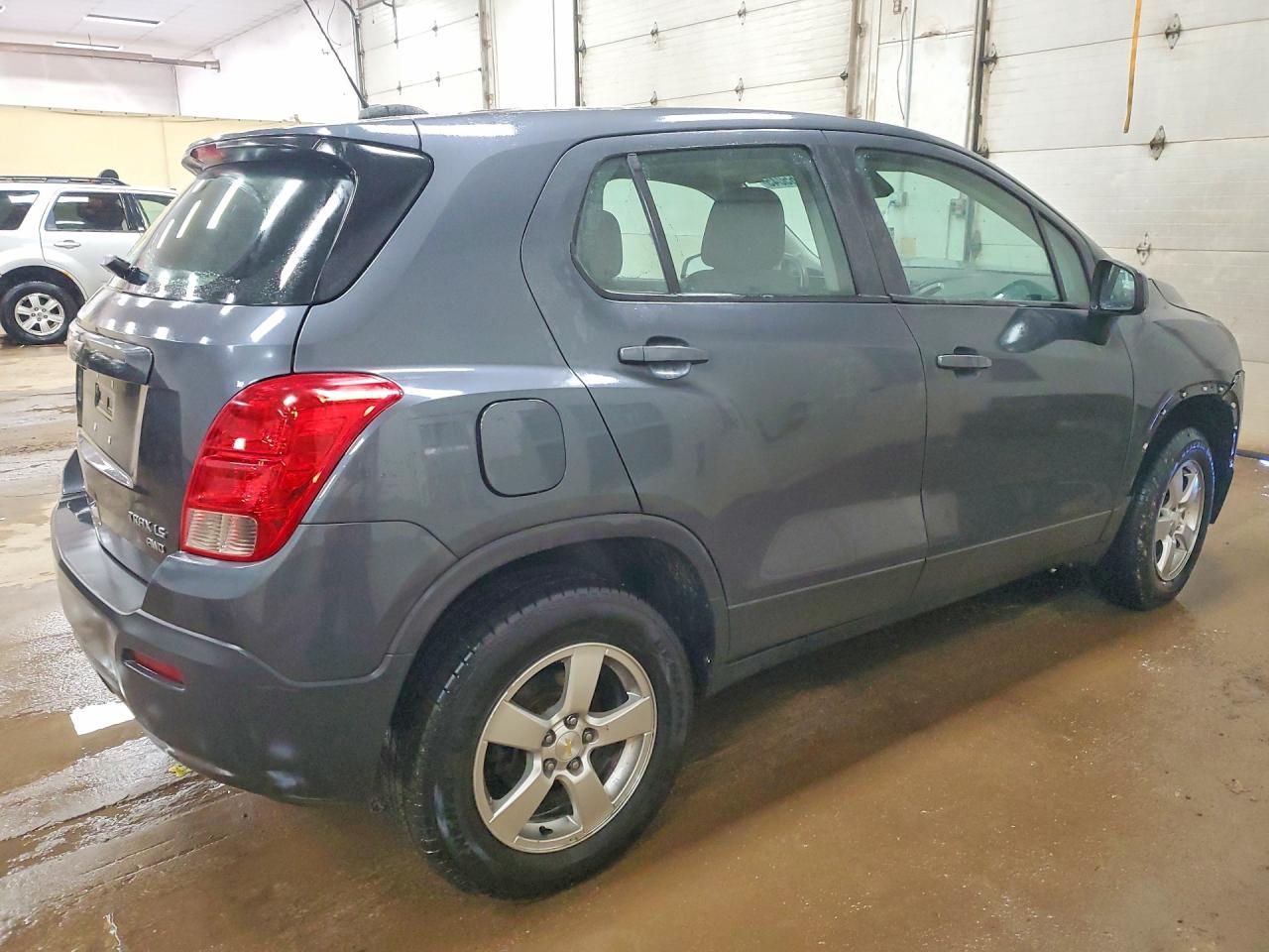 2016 Chevrolet Trax Ls - Image 3