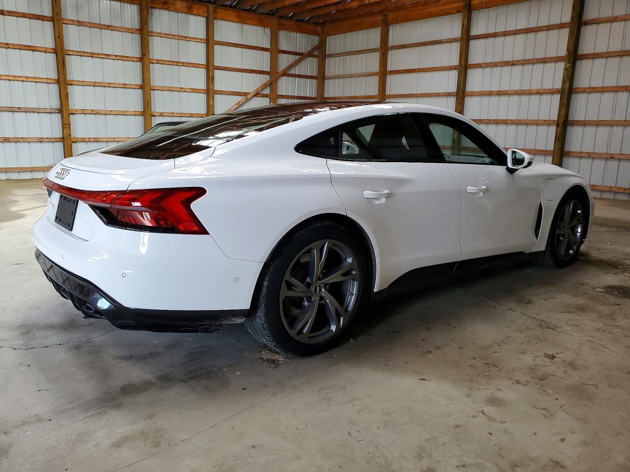 2022 Audi E-Tron Gt Prestige - Фото 3