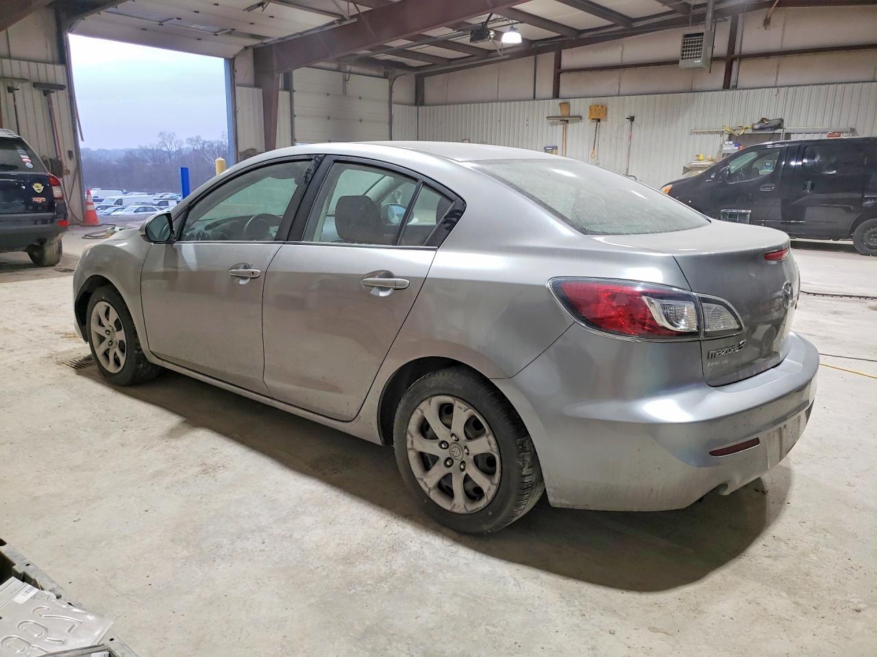 2013 Mazda 3 I - Фото 2