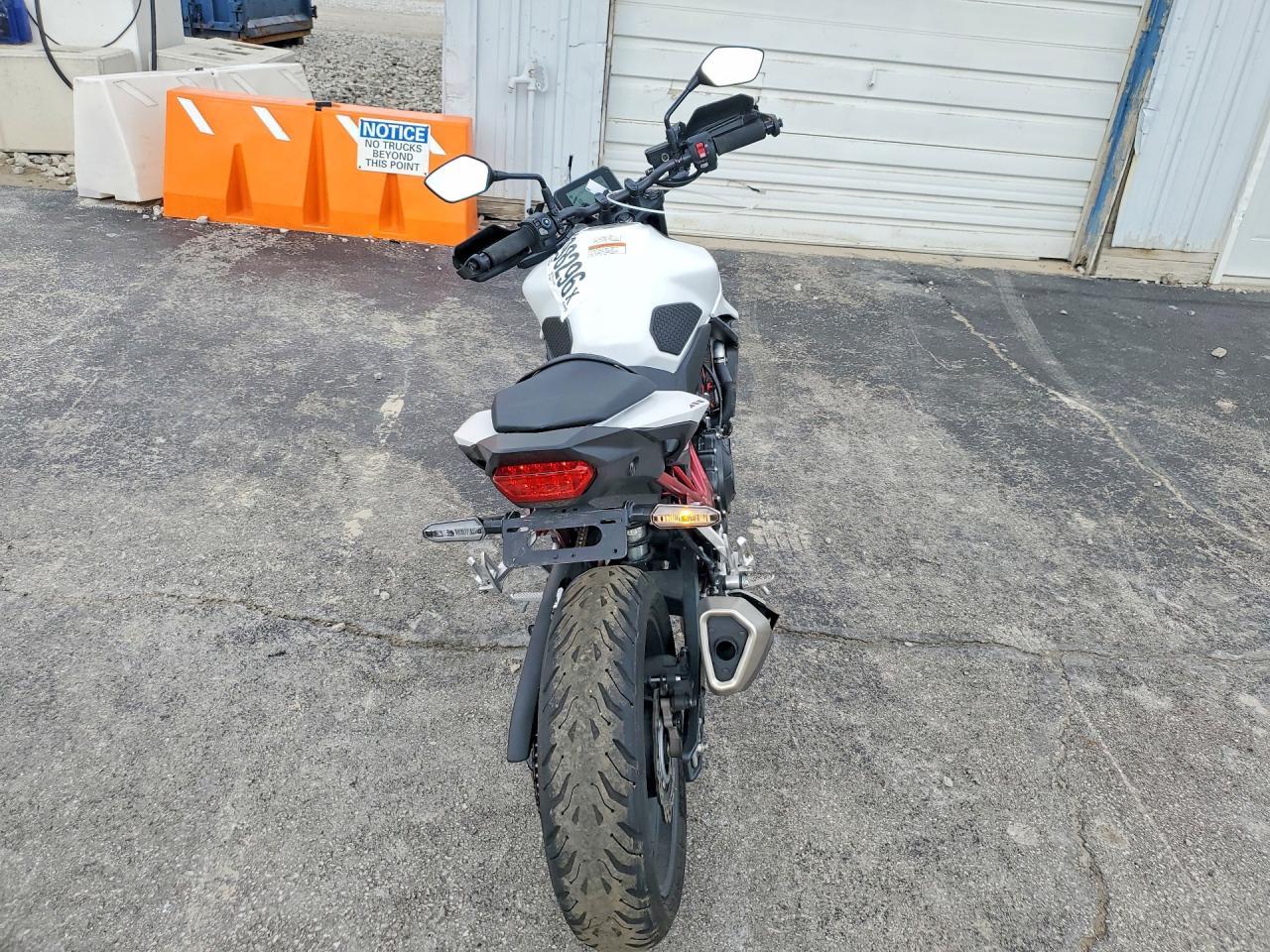 2025 Honda Cb750 A - Image 4