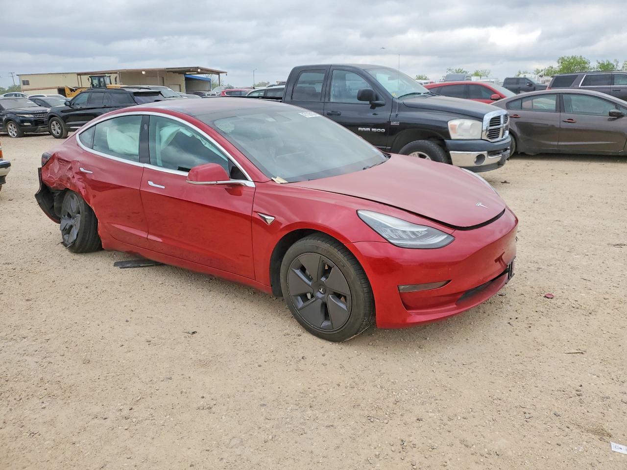 2018 Tesla Model 3 - Фото 4
