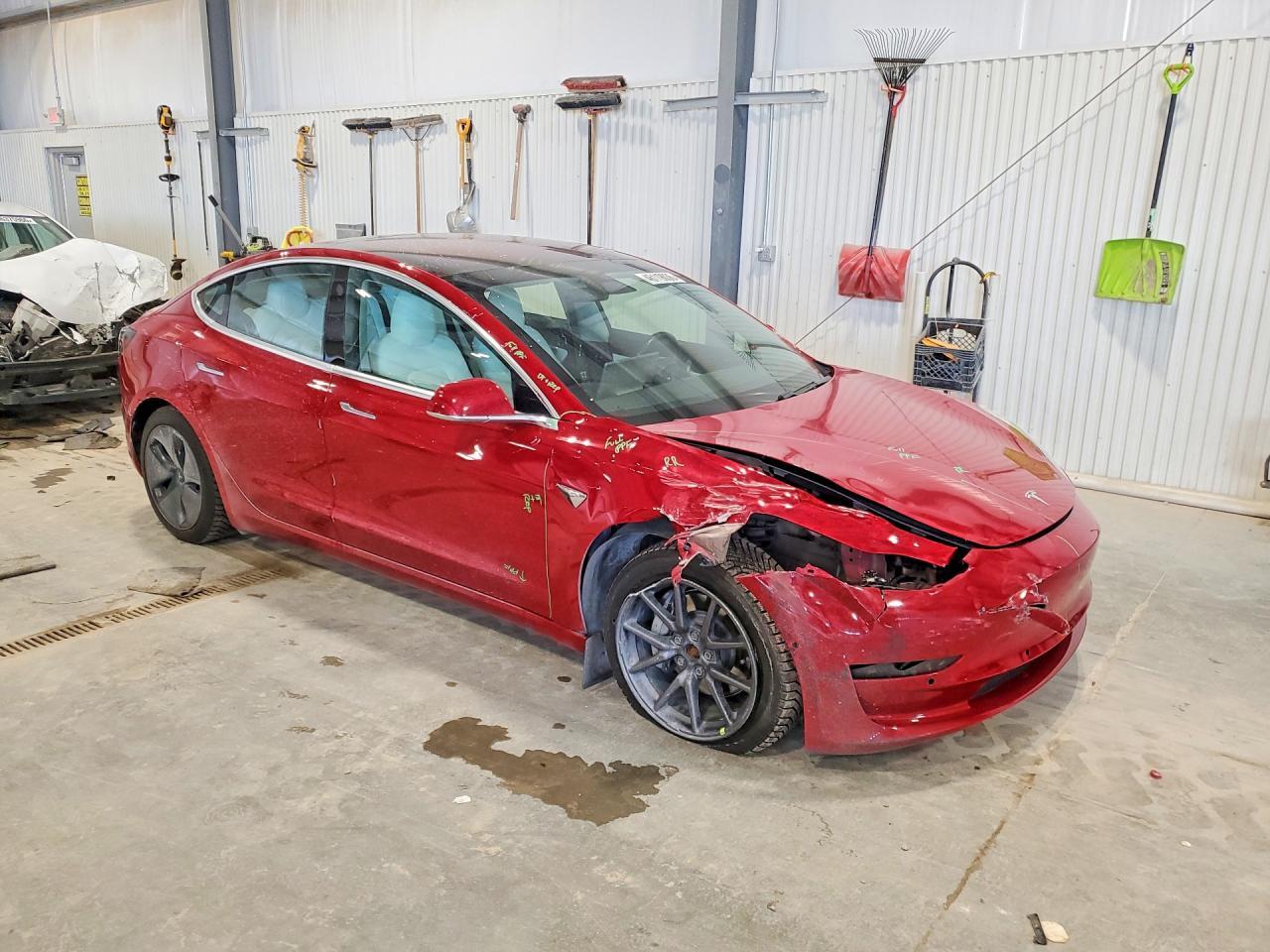 2018 Tesla Model 3 - Фото 4
