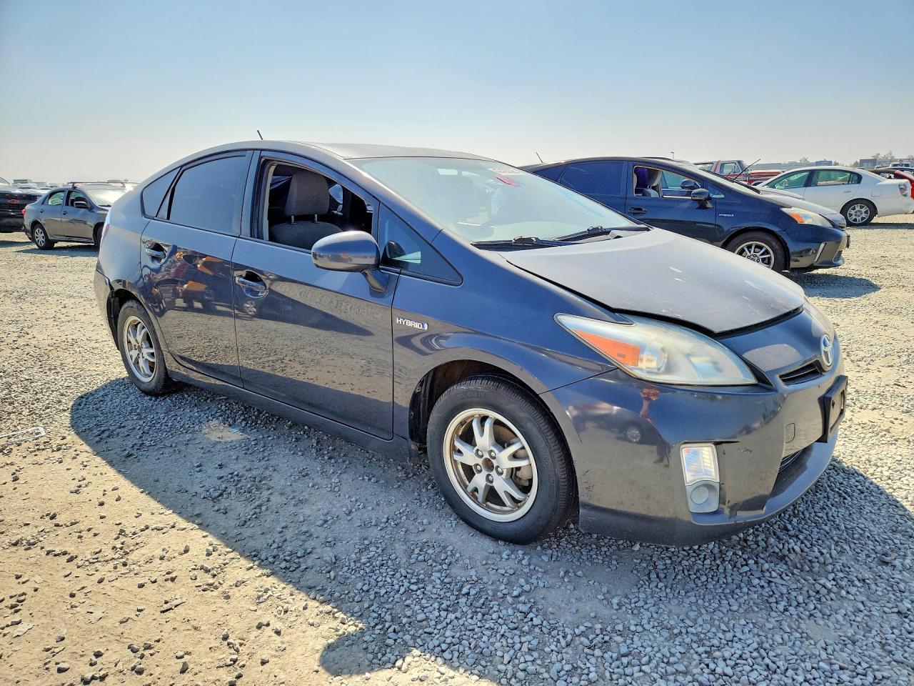 2011 Toyota Prius Three - Image 4