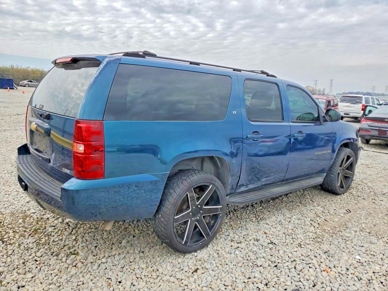2007 Chevrolet Suburban K1500 - Фото 3