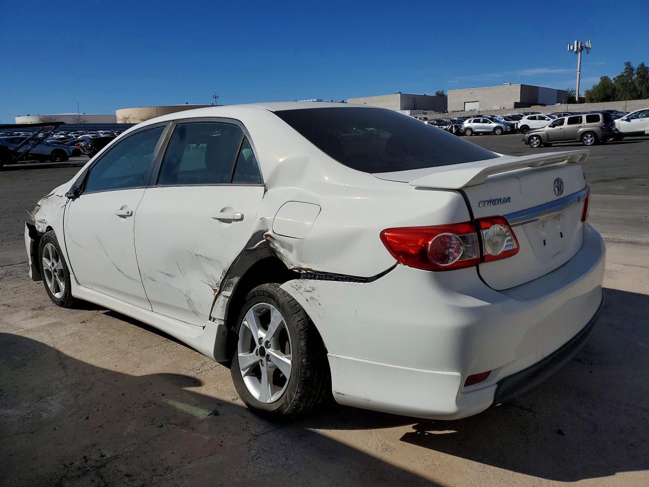 2011 Toyota Corolla - Фото 2