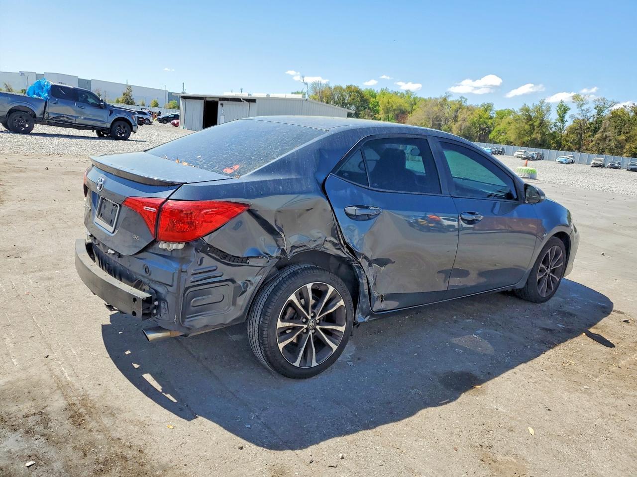2018 Toyota Corolla Se - Image 3