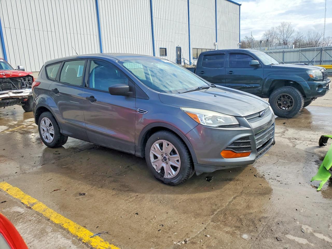 2014 Ford Escape S - Фото 4