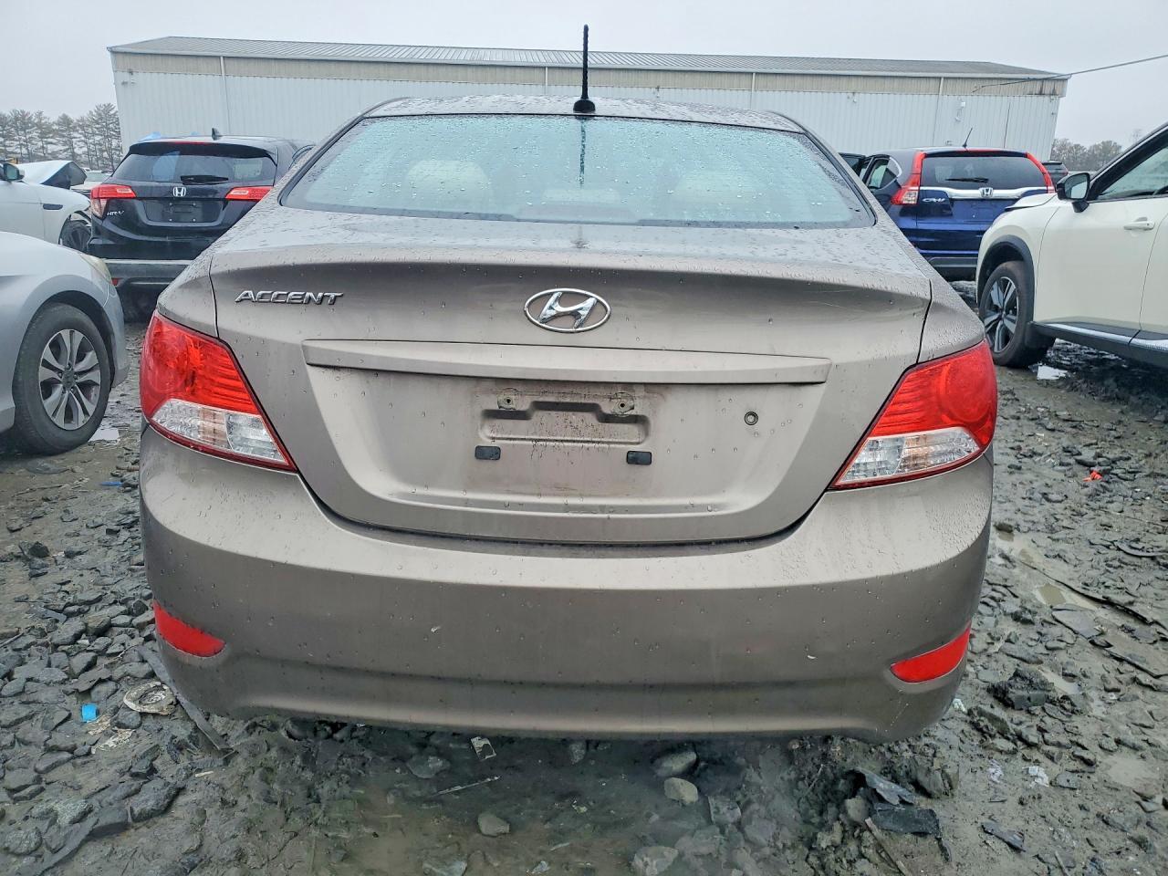2013 Hyundai Accent Gls - Image 6