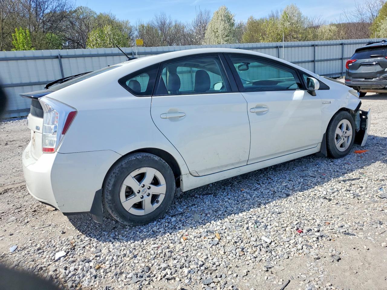 2010 Toyota Prius Iv - Фото 3