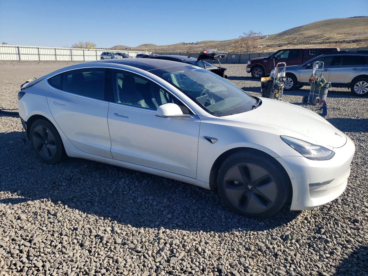 2020 Tesla Model 3 - Image 4