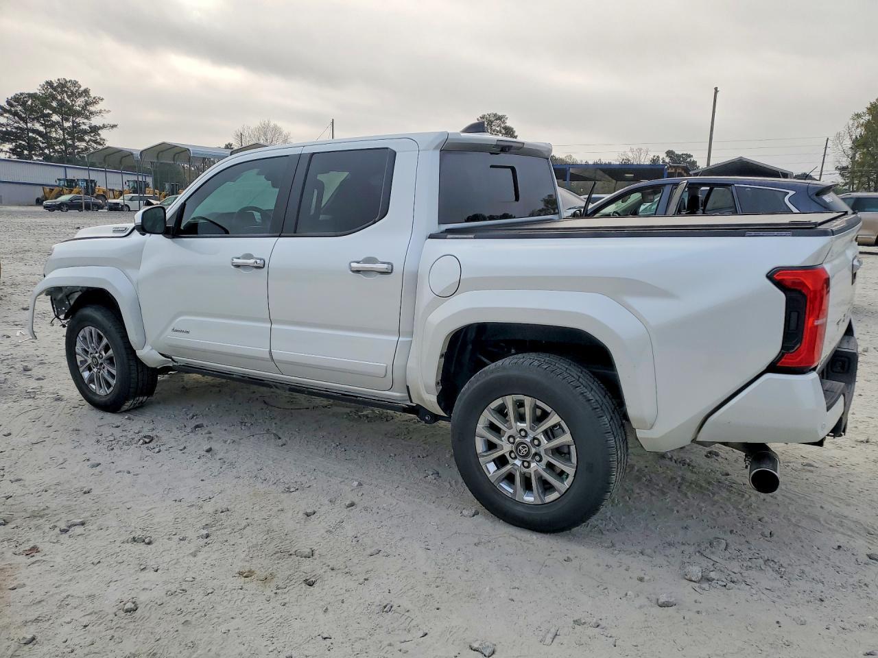 2024 Toyota Tacoma Limited Hv - Фото 2