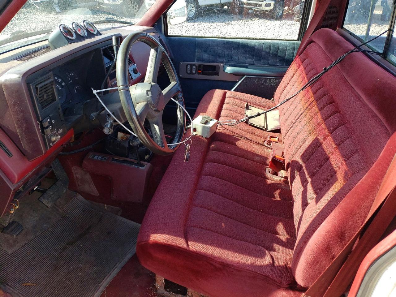 1988 Chevrolet Gmt-400 K1500 - Image 7